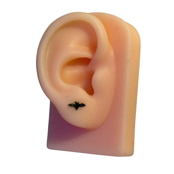 Black Bat Earring Topper 18G/16G internally threaded - Picture 5 of 5